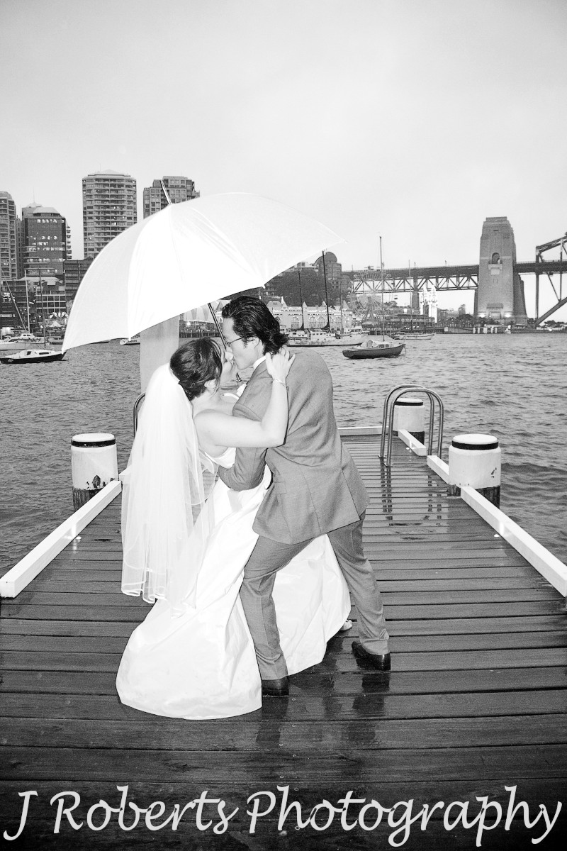 Groom dipping bride - wedding photography sydney